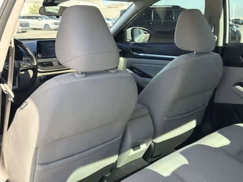 Used 2021 Nissan Altima 2.5 SV w/ SV Premium Package image 15