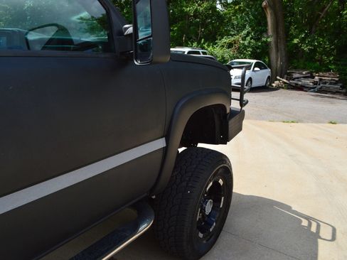 Used 2004 Chevrolet Silverado 2500 W/T w/ Skid Plate Package AWD/4WD image 11