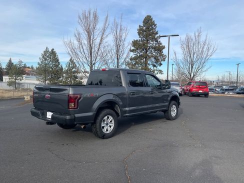 Used 2015 Ford F150 XLT image 2