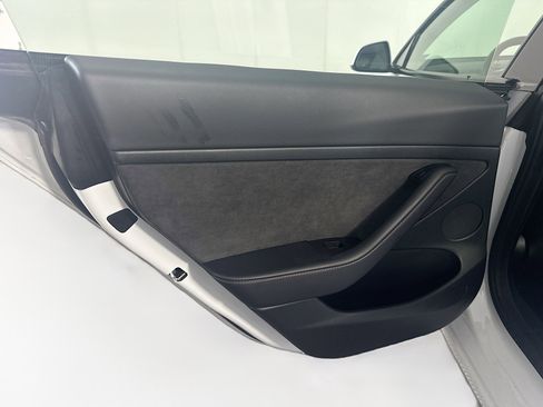 Used 2023 Tesla Model 3 Standard Range image 25