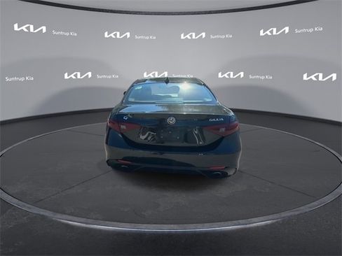 Used 2017 Alfa Romeo Giulia Ti w/ TI 19" Sport Package image 17