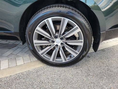 Used 2025 Land Rover Range Rover Long Wheelbase Autobiography image 14