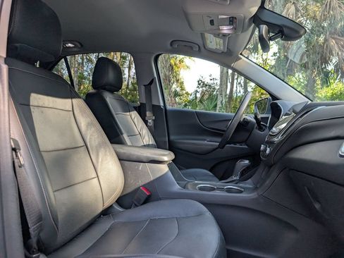 Used 2020 Chevrolet Equinox Premier FWD image 18