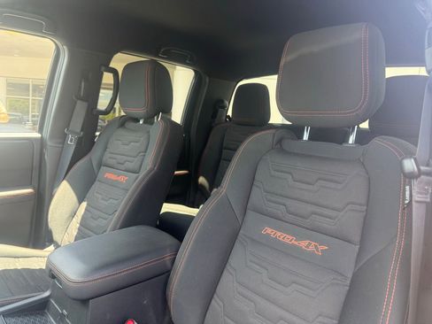 Used 2023 Nissan Frontier PRO-4X w/ Pro Convenience Package image 8