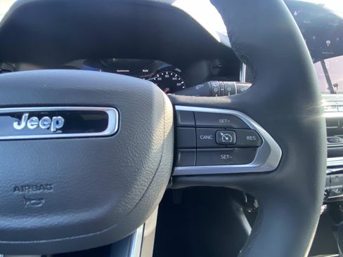 Used 2024 Jeep Compass Latitude w/ Convenience Group image 42