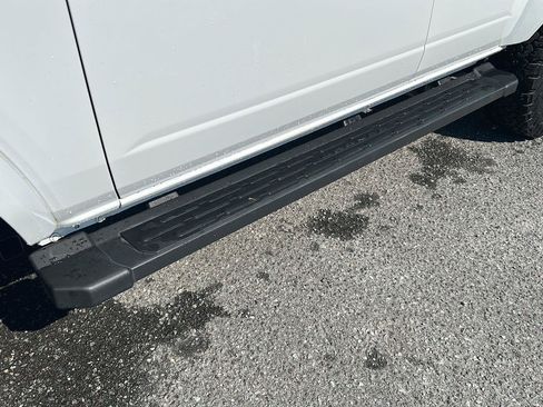 Used 2022 Ford Bronco Outer Banks AWD/4WD image 17