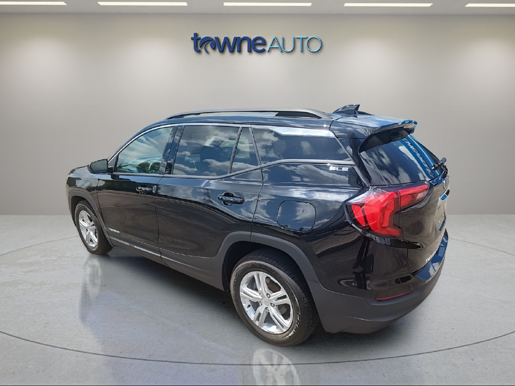 Used 2020 GMC Terrain SLE w/ Driver Convenience Package FWD image 3
