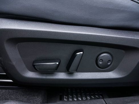 New 2025 Mitsubishi Outlander SE image 10