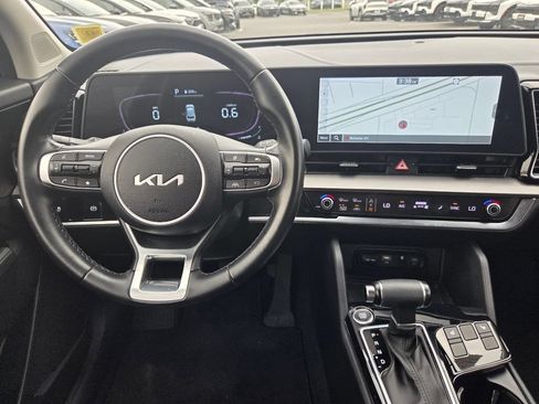 Used 2024 Kia Sportage EX FWD image 13