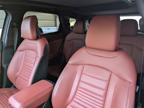 Used 2024 Kia Sportage SX image 7