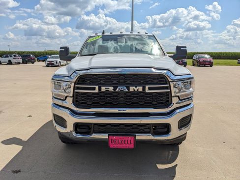 Used 2023 RAM 3500 Tradesman AWD/4WD image 3
