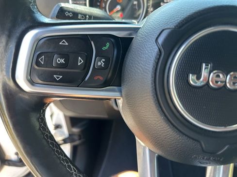 Used 2018 Jeep Wrangler Unlimited Sahara AWD/4WD image 16
