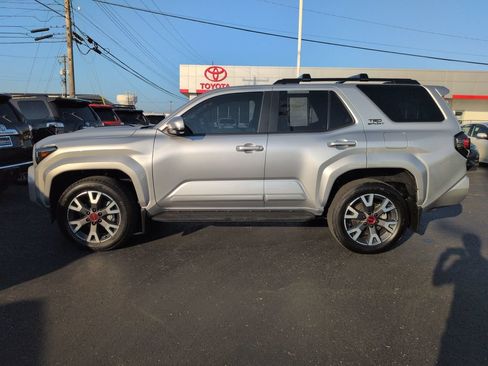 Certified 2026 Toyota 4Runner TRD Sport Premium AWD/4WD image 2