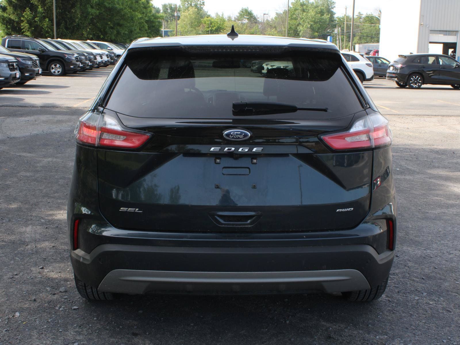 Used 2024 Ford Edge SEL AWD/4WD image 6