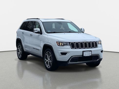 Used 2020 Jeep Grand Cherokee Limited w/ Luxury Group II image 3