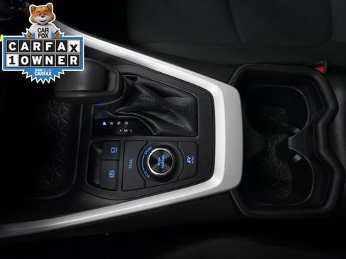 Used 2021 Toyota RAV4 LE image 16