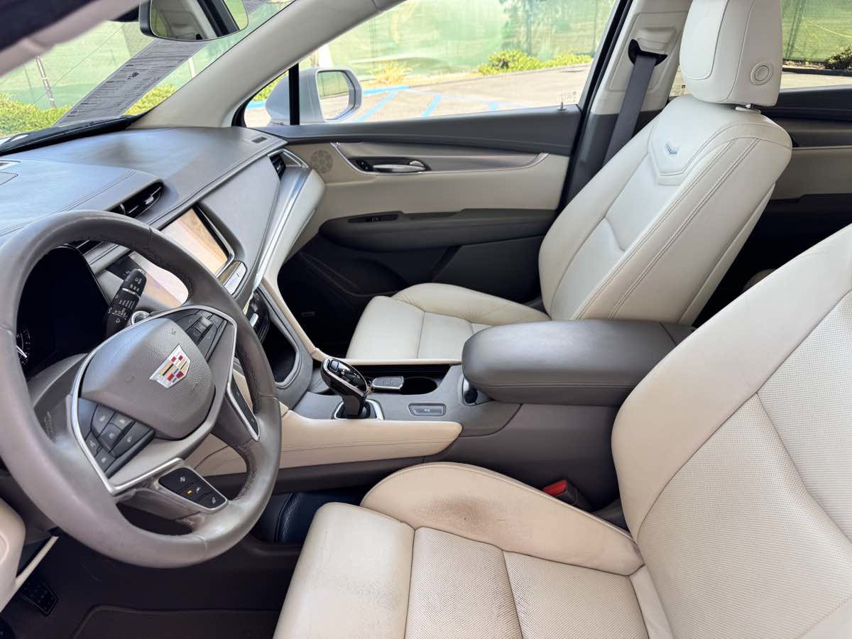 Used 2017 Cadillac XT5 Luxury w/ Driver Awareness Package FWD image 36