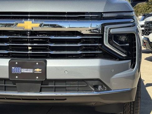 New 2026 Chevrolet Suburban LT w/ Comfort Package image 9