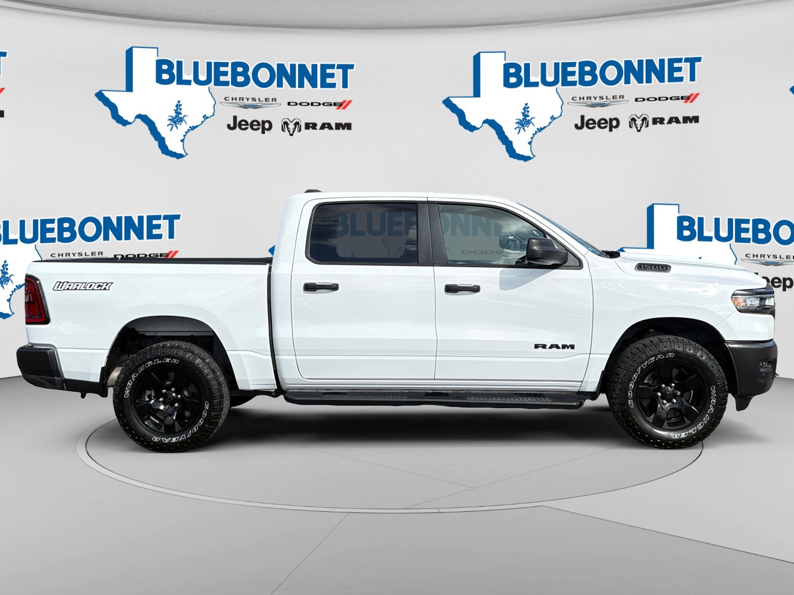 Used 2025 RAM 1500 Warlock AWD/4WD image 4