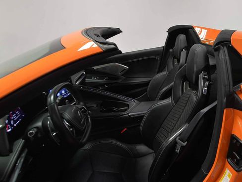 Used 2022 Chevrolet Corvette Stingray Premium Conv w/ Z51 Performance Package RWD image 12