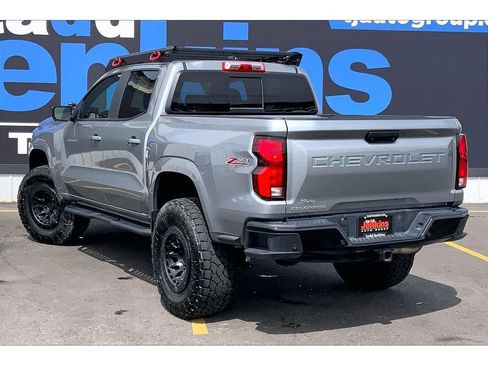 Used 2024 Chevrolet Colorado Z71 w/ Z71 Convenience Package 2 AWD/4WD image 13