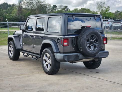 Used 2019 Jeep Wrangler Unlimited Sport image 5