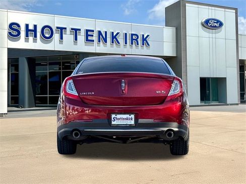 Used 2013 Lincoln MKS image 7