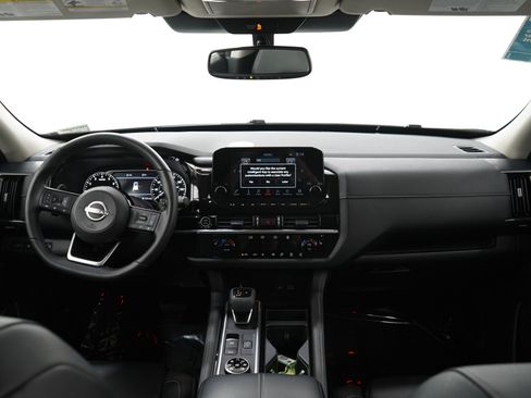 Used 2022 Nissan Pathfinder SL w/ SL Black Package AWD/4WD image 14