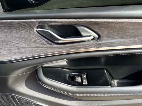 Used 2023 Jeep Grand Cherokee L Overland image 15