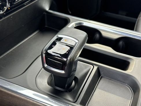 Used 2024 Chevrolet Silverado 1500 High Country w/ High Country Premium Package image 15