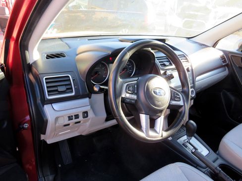 Used 2018 Subaru Forester 2.5i w/ Alloy Wheel Package image 7