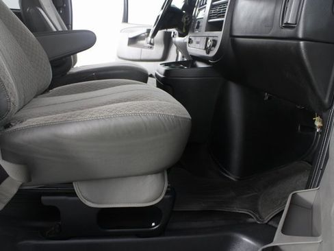 Used 2016 Chevrolet Express 3500 LT w/ LT Preferred Equipment Group image 16