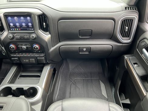 Used 2019 Chevrolet Silverado 1500 LT Trail Boss AWD/4WD image 32