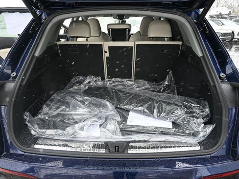 New 2025 Audi Q5 Prestige image 21