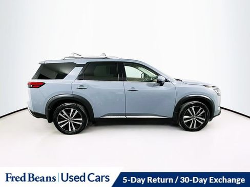 Used 2023 Nissan Pathfinder Platinum AWD/4WD image 11