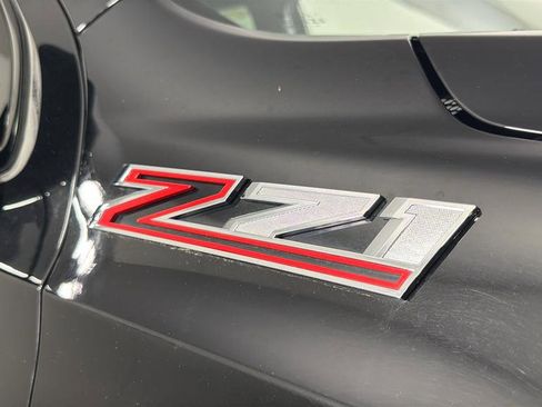Certified 2025 Chevrolet Suburban Z71 AWD/4WD image 38