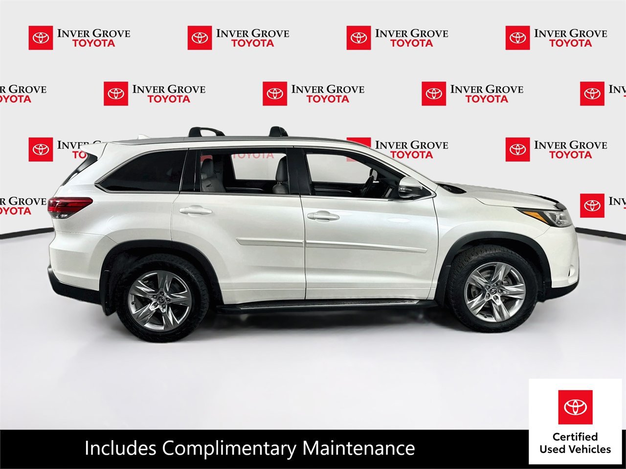 Used 2019 Toyota Highlander Limited AWD/4WD image 4