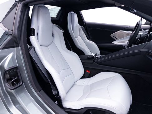 Used 2024 Chevrolet Corvette Stingray Preferred Conv w/ Battery Protection Package RWD image 41