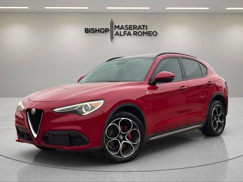 Used 2022 Alfa Romeo Stelvio Ti image 3