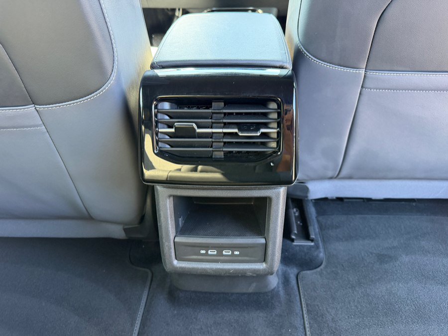 Used 2023 Volkswagen ID.4 Pro RWD image 38