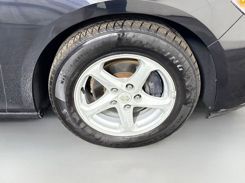 Used 2017 Chevrolet Malibu LS image 32