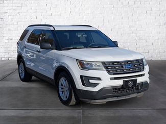 Used 2017 Ford Explorer FWD video 1