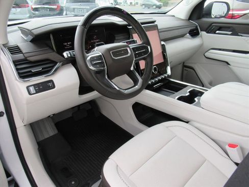 Used 2024 GMC Acadia Denali w/ Super Cruise Package image 15