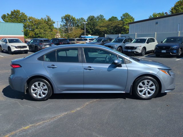 Used 2026 Toyota Corolla LE FWD image 3