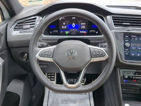 Used 2023 Volkswagen Tiguan SE R-Line AWD/4WD image 10