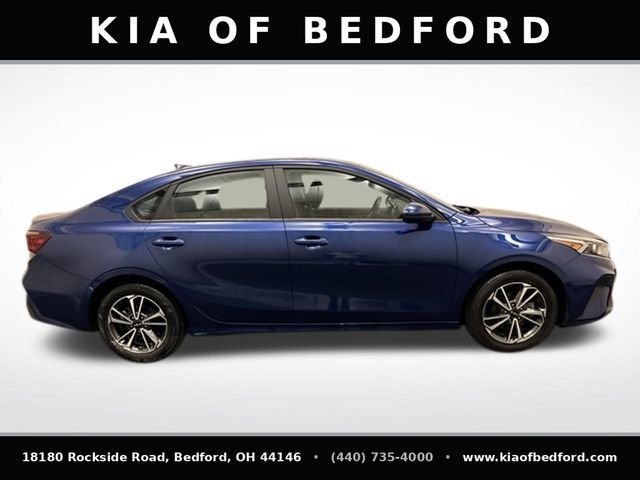 Certified 2022 Kia Forte LXS FWD image 4