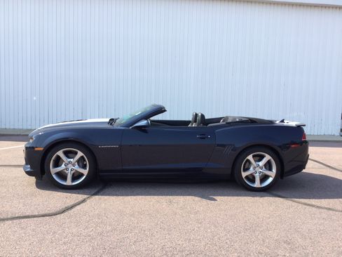 Used 2015 Chevrolet Camaro SS w/ RS Package RWD image 9