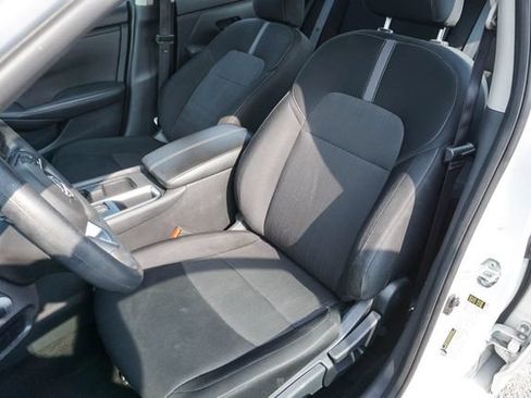 Used 2024 Nissan Sentra SV FWD image 8