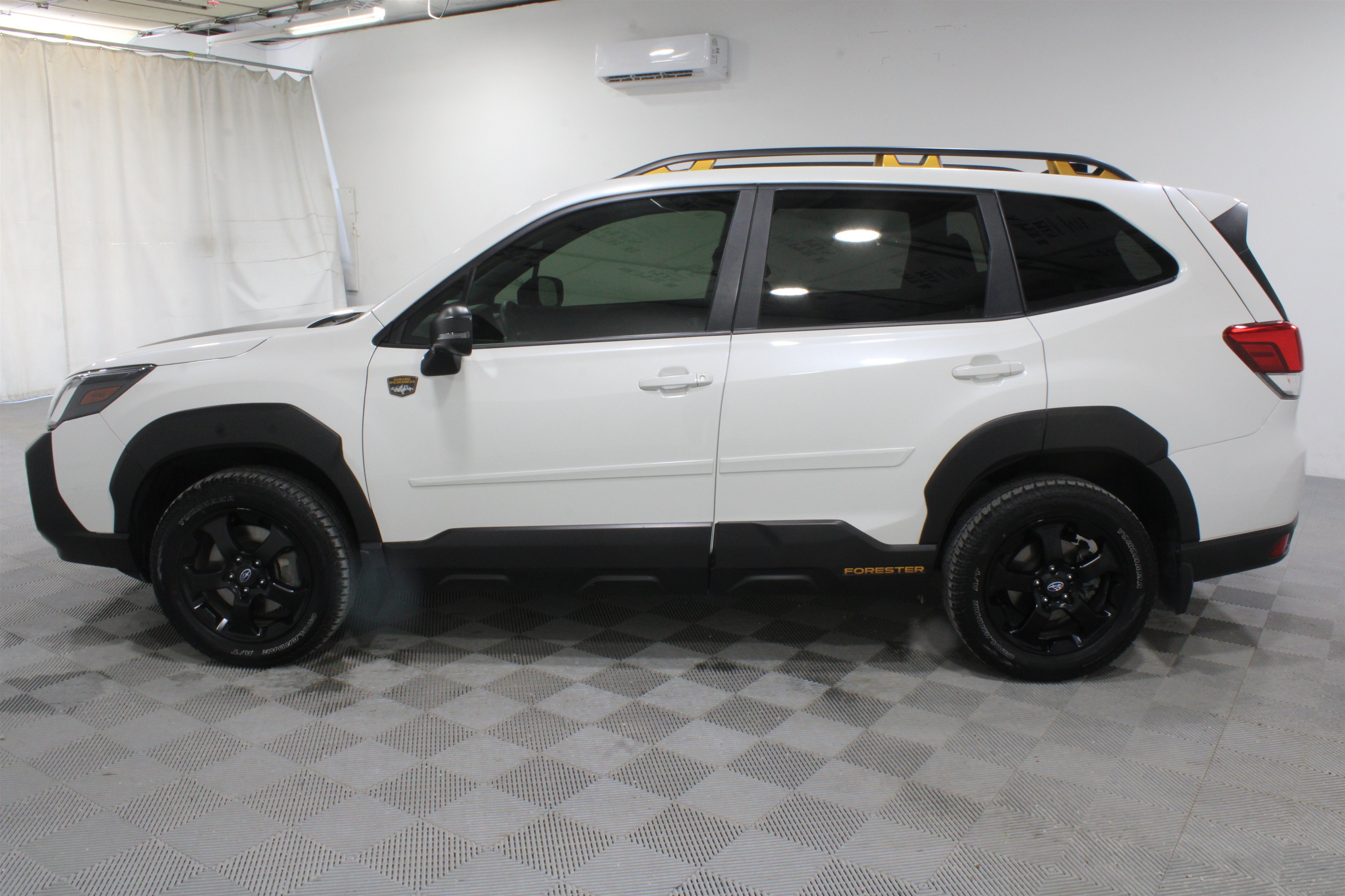 Used 2024 Subaru Forester Wilderness w/ Convenience Package AWD/4WD image 6