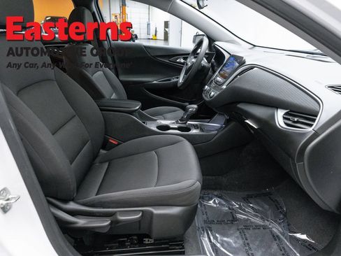 Used 2025 Chevrolet Malibu LT FWD image 24